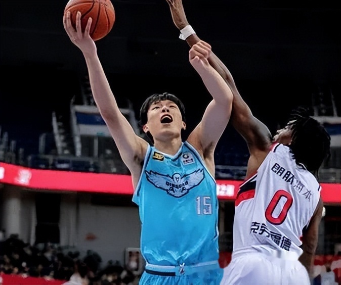 八戒体育-杨瀚森本赛季个人集锦上篇：场均28封盖领跑CBA(杨翰笙个人介绍)