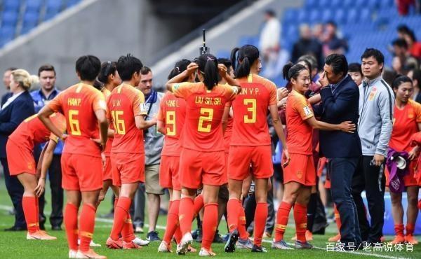 八戒体育-前利物浦功勋主帅，亲述“屈身”女足第三级别联赛的关键原因(中国女足第一任外教)