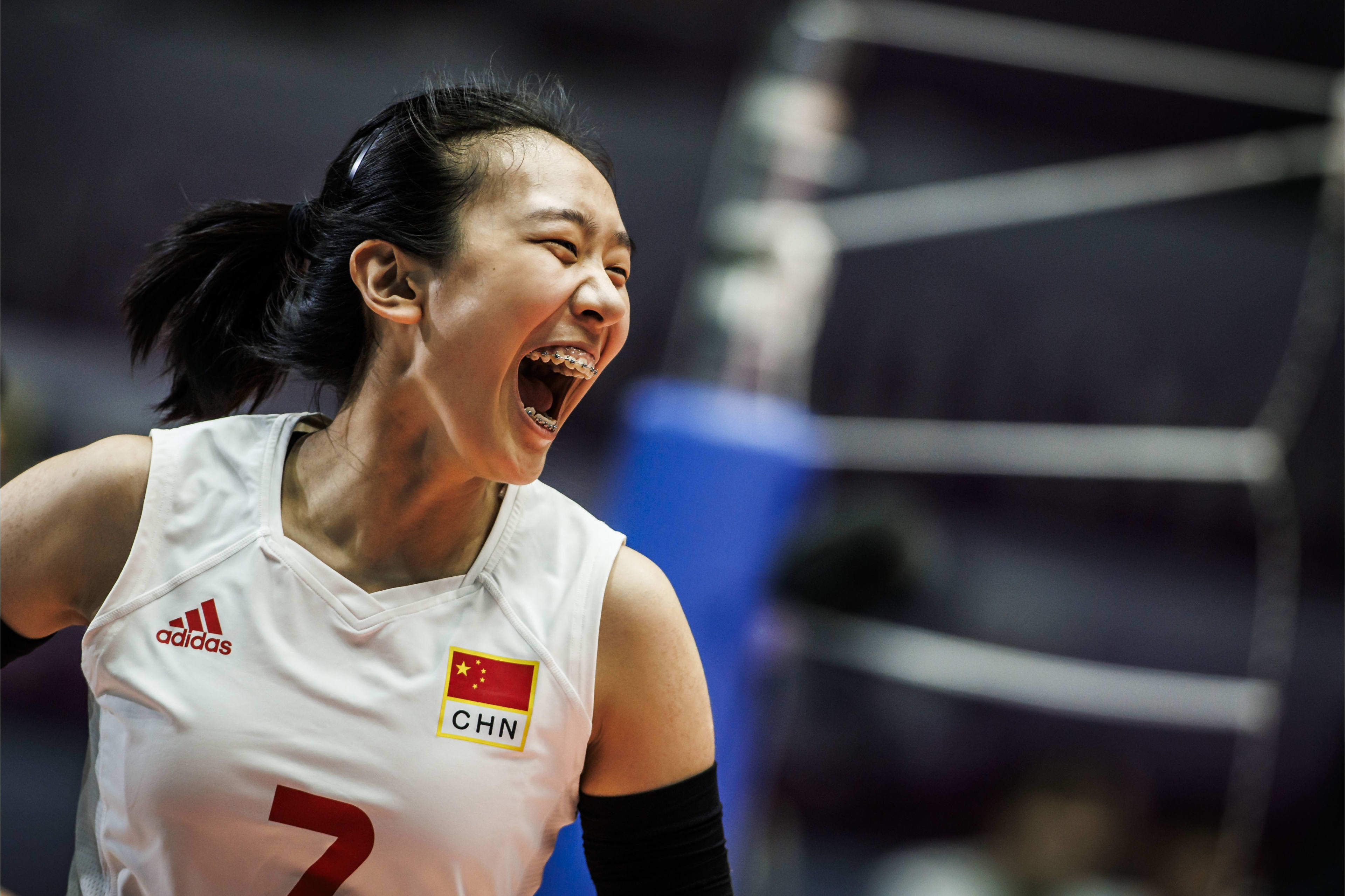 世联赛-女排3-2德国决胜局18-16庄宇珊28分(女排联赛 德国)