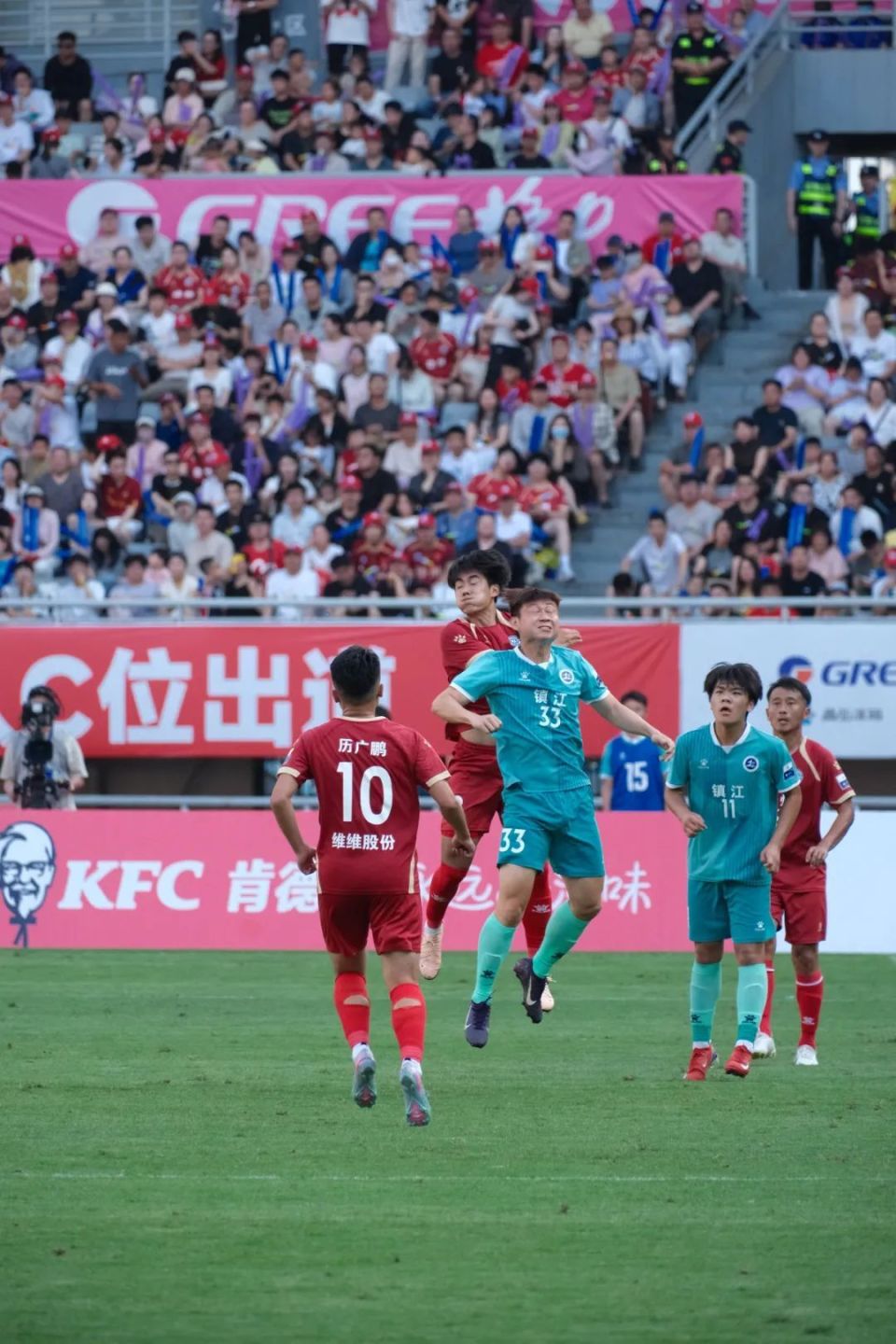 神扑救主+补时绝杀！青岛海牛主场2-0力擒津门虎，保级再现曙光(今天下午青岛海牛比赛直播)
