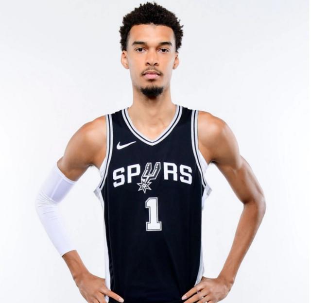 八戒体育-NBA第一“高”僧！一文回顾维克托-文班亚马中国之旅(品茗杯bim大赛含金量)